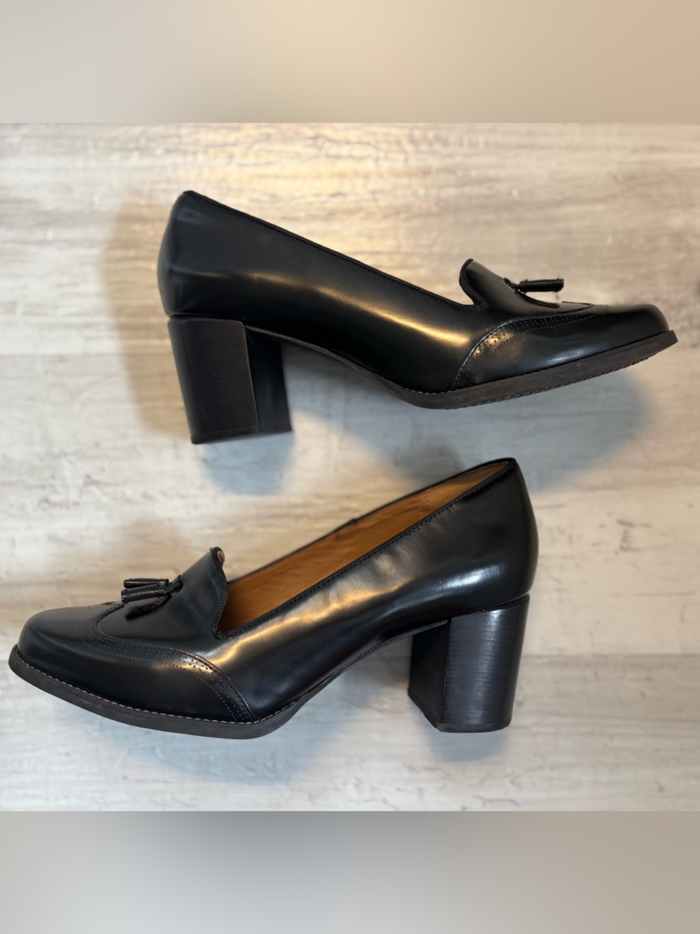 Clarks Artisan Tarah Rosie Black Leather Heeled Loafers with Tassel Women’s 10